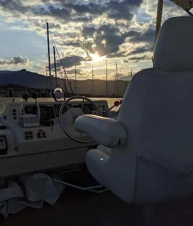 Bateau-hôtel Sejour Insolite A Bord D'un Bateau A Vecchio