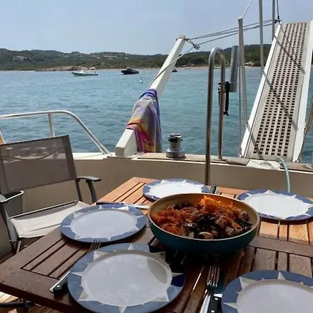 Bateau-hôtel Sejour Insolite A Bord D'un Bateau A Vecchio